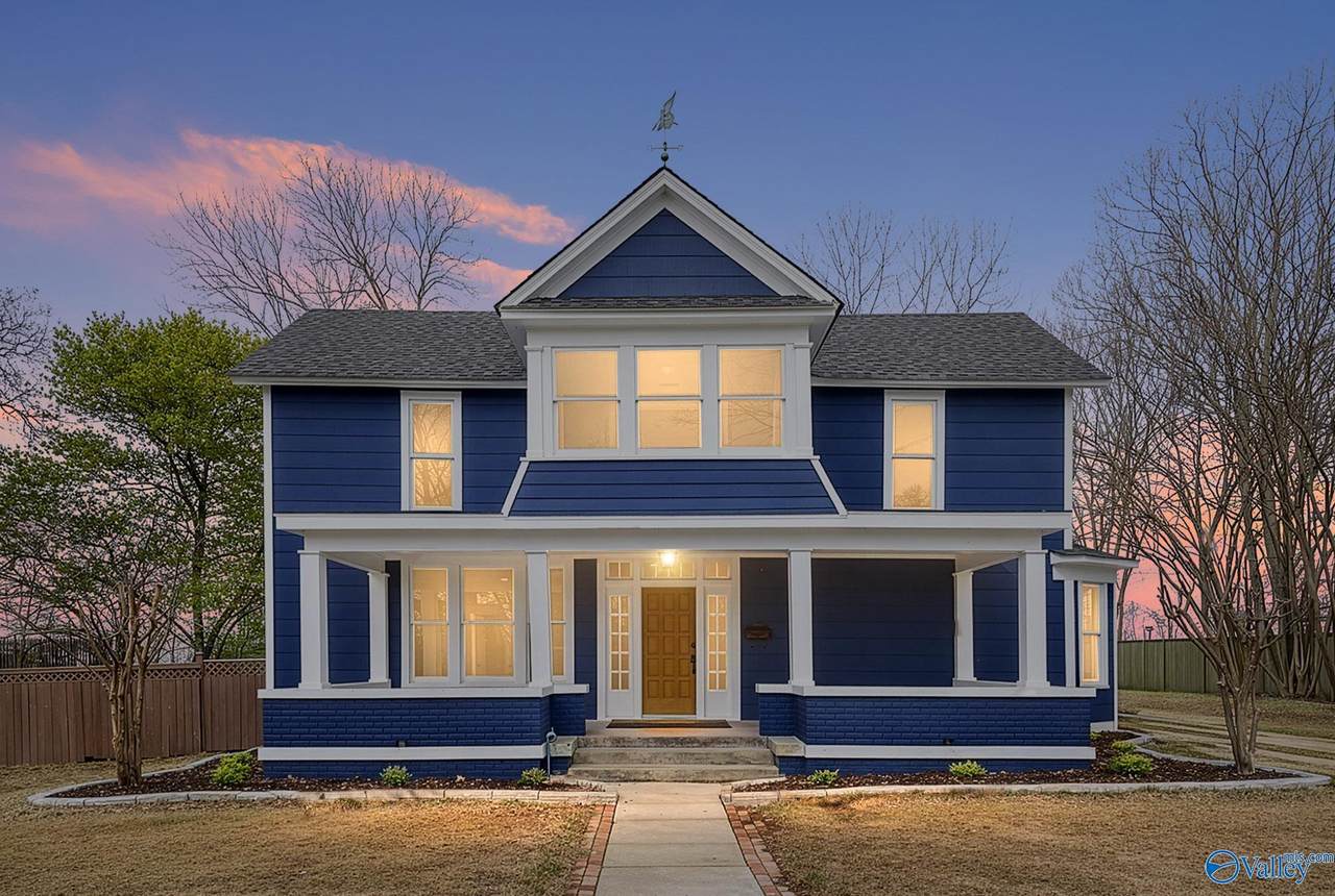 616 Moulton Street - Photo 1