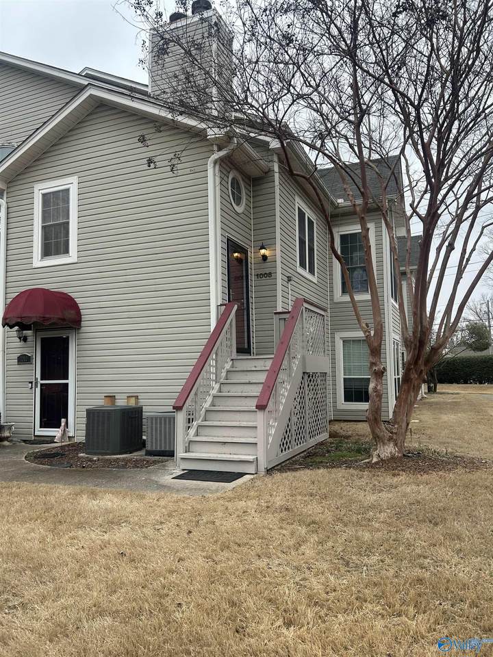 1008 Stones Throw Drive - Photo 1