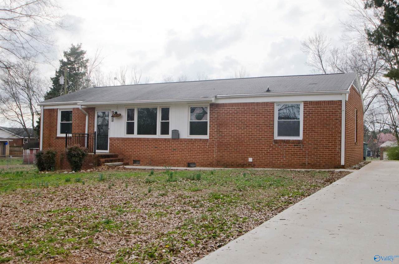 2205 East Arbor Drive - Photo 1