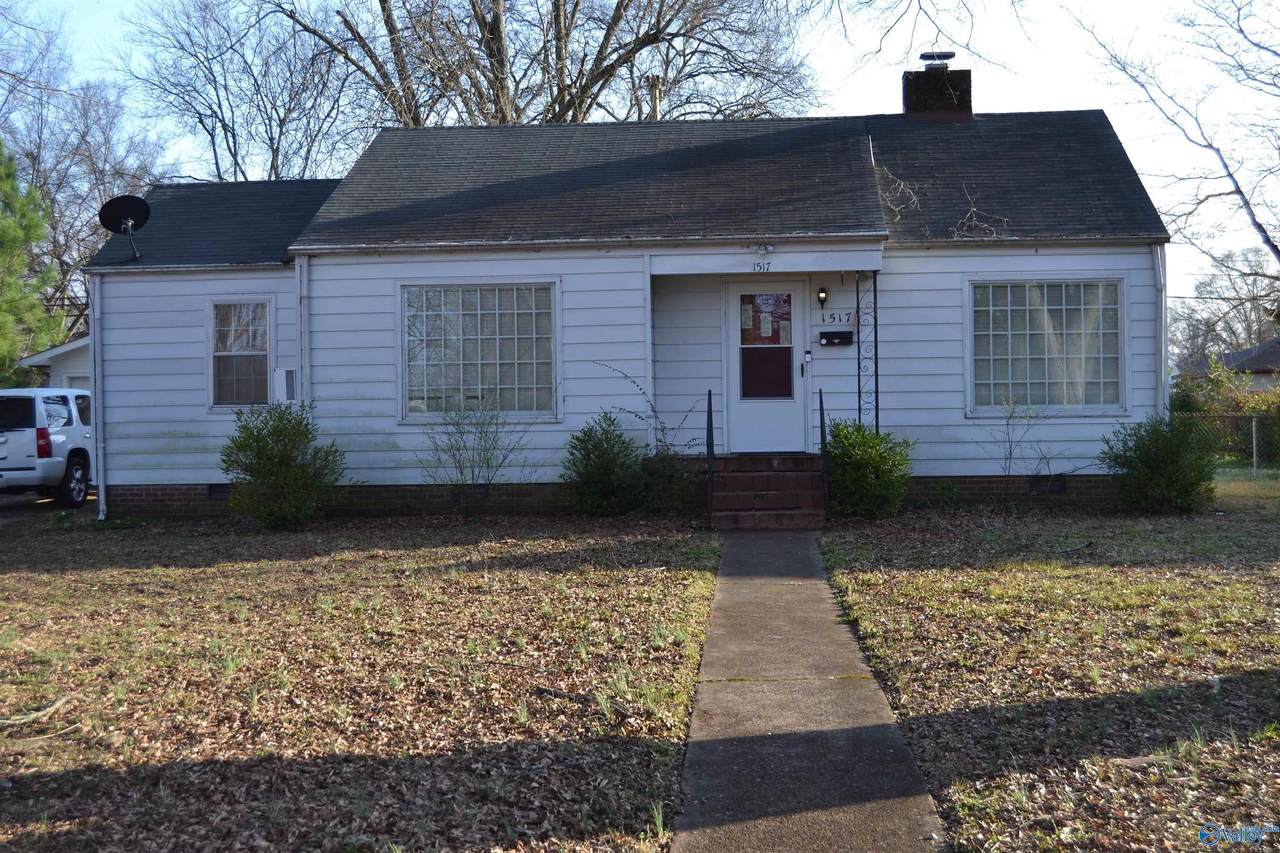 1517 Chestnut Street - Photo 1