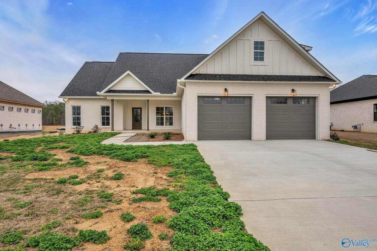 140 Gavins Way - Photo 1