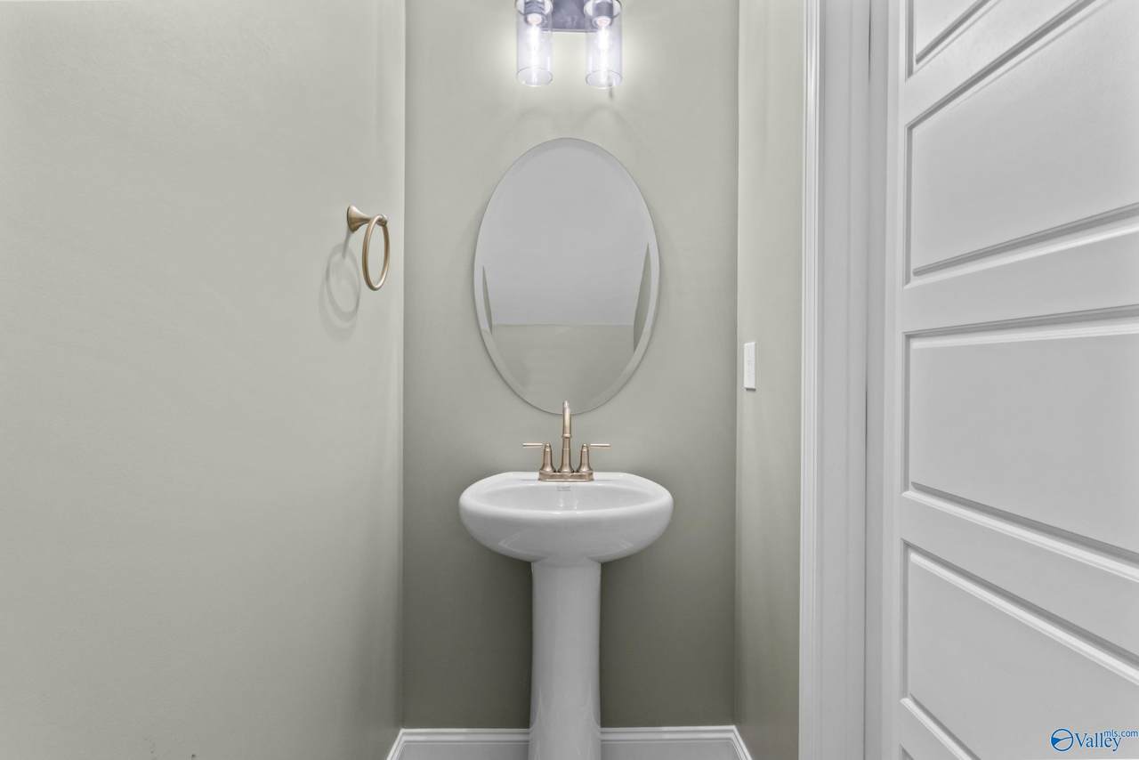 https://bt-photos.global.ssl.fastly.net/nalmls/1280_boomver_1_21910532-2.jpg