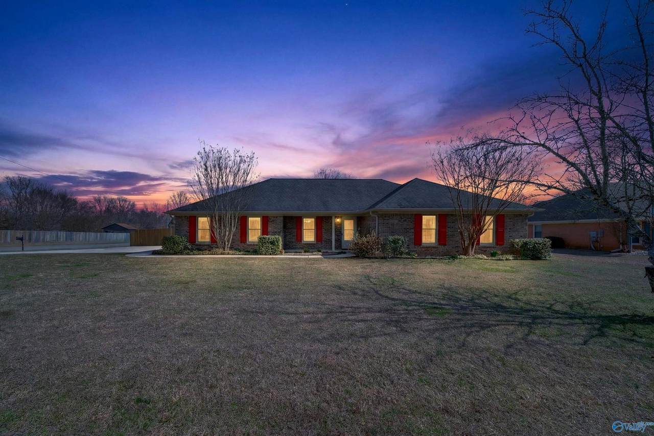 100 Timberlake Drive - Photo 1