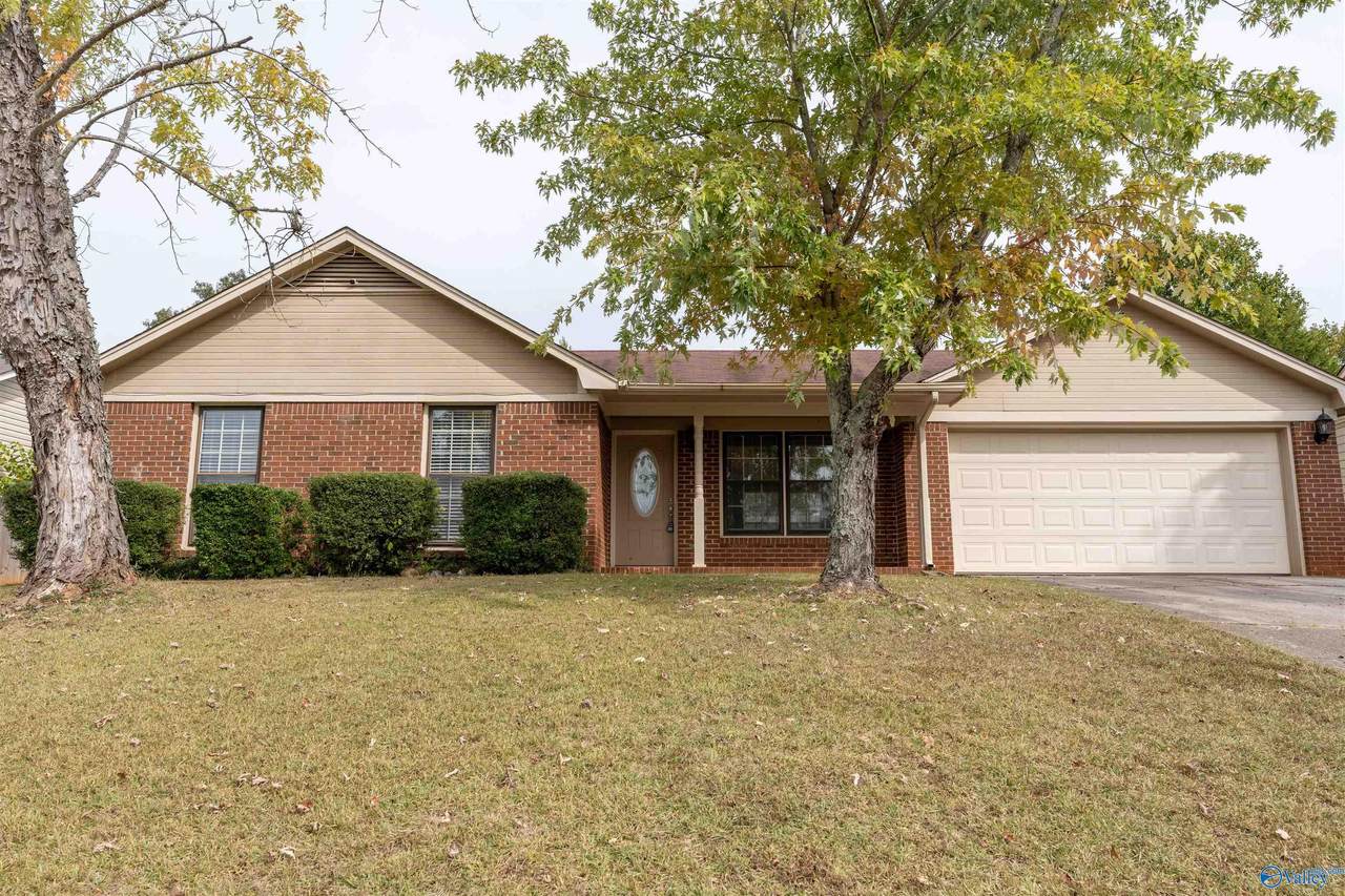 107 Bridgestone Drive - Photo 1