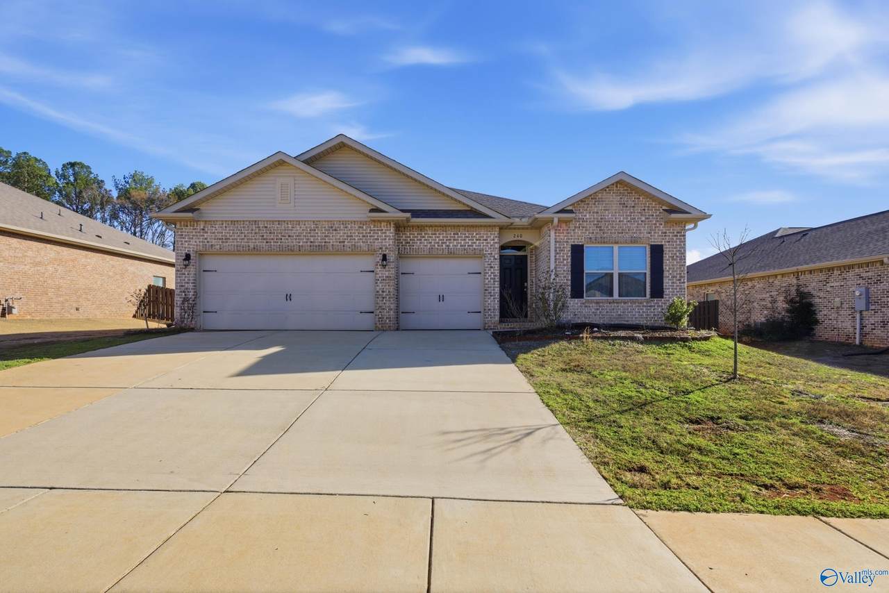 240 Poplar Hollow Drive - Photo 1