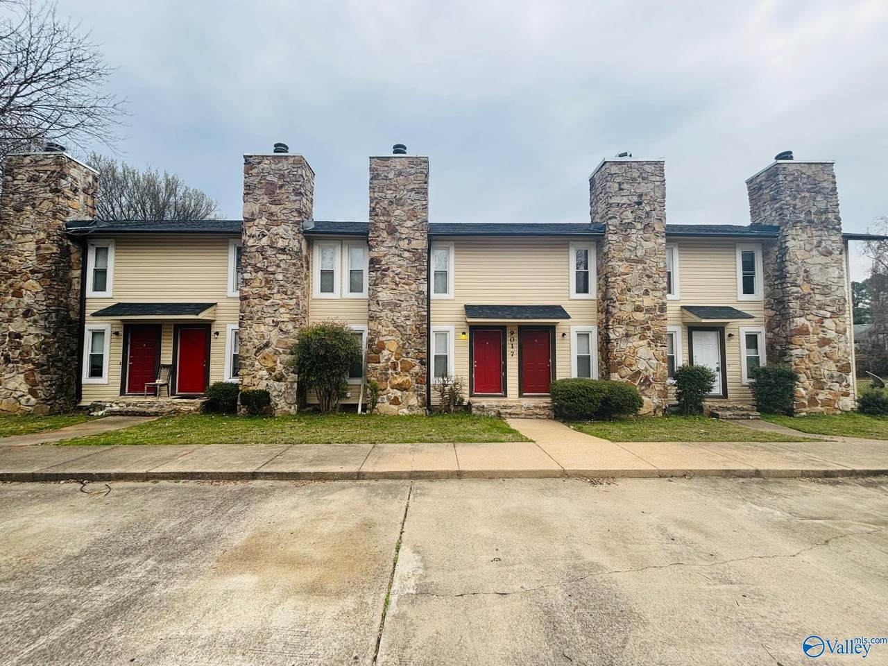 9017 Mahogany Row - Photo 1