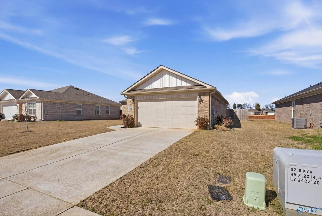 122 Domingues Avenue - Photo 1