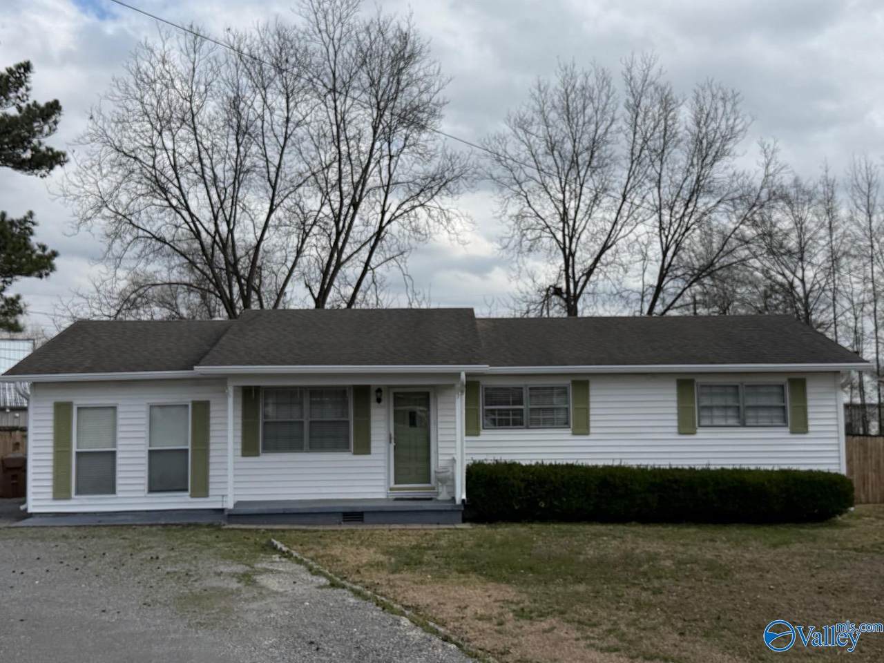 756 Morris Street - Photo 1