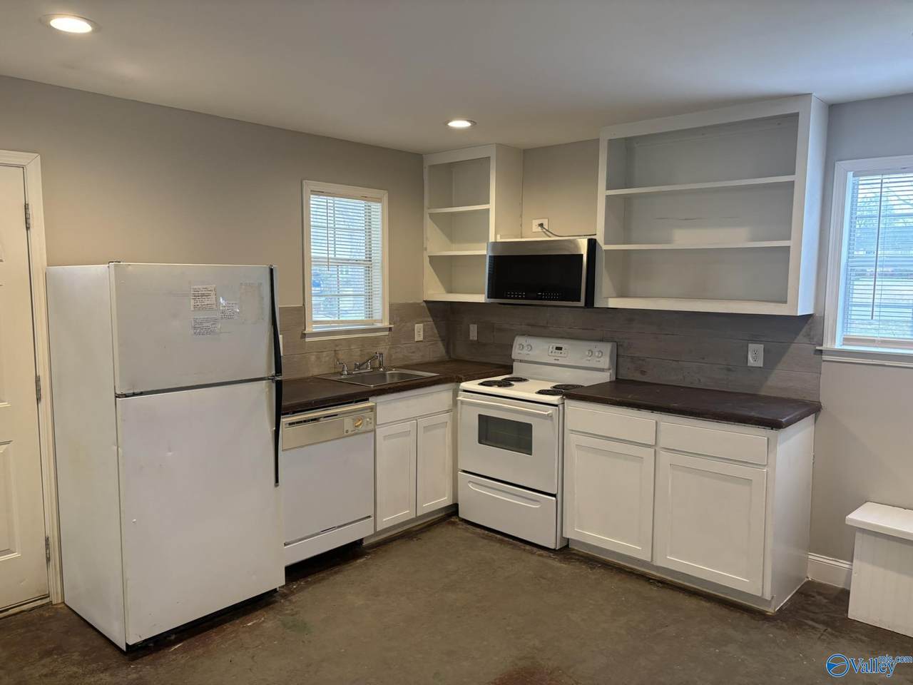 210 College Avenue - Photo 1