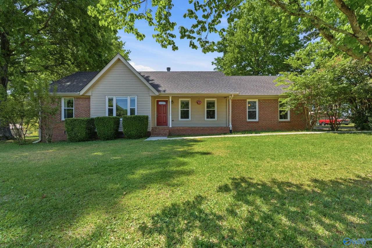 104 Hilaryleigh Drive - Photo 1