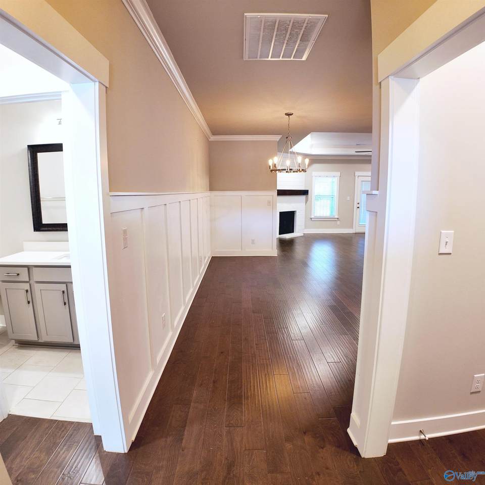 https://bt-photos.global.ssl.fastly.net/nalmls/1280_boomver_1_21911312-2.jpg