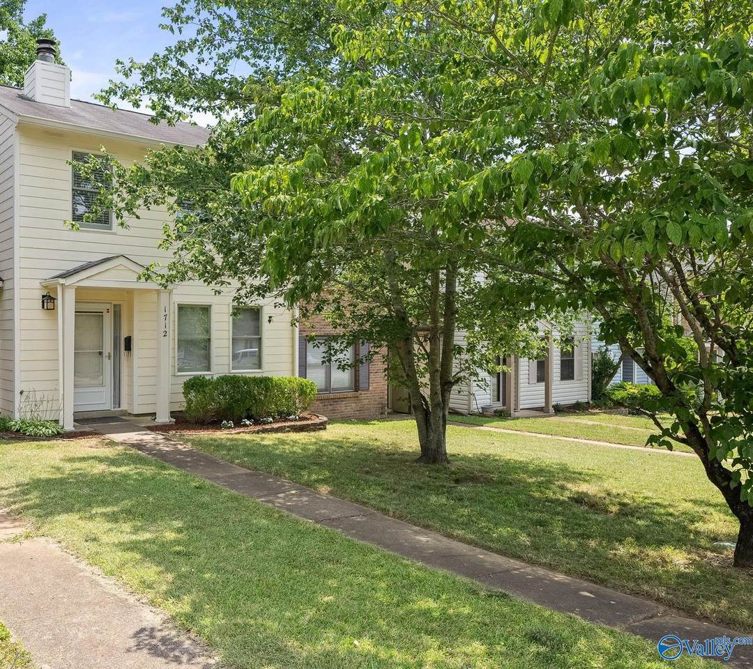 1712 Ward Avenue - Photo 1
