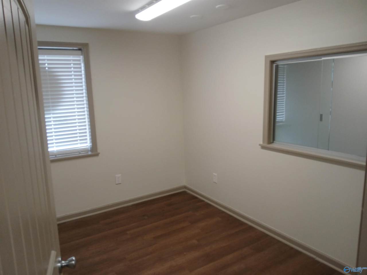 https://bt-photos.global.ssl.fastly.net/nalmls/1280_boomver_1_21911808-2.jpg