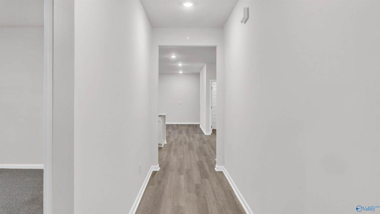 https://bt-photos.global.ssl.fastly.net/nalmls/1280_boomver_1_21911816-3.jpg