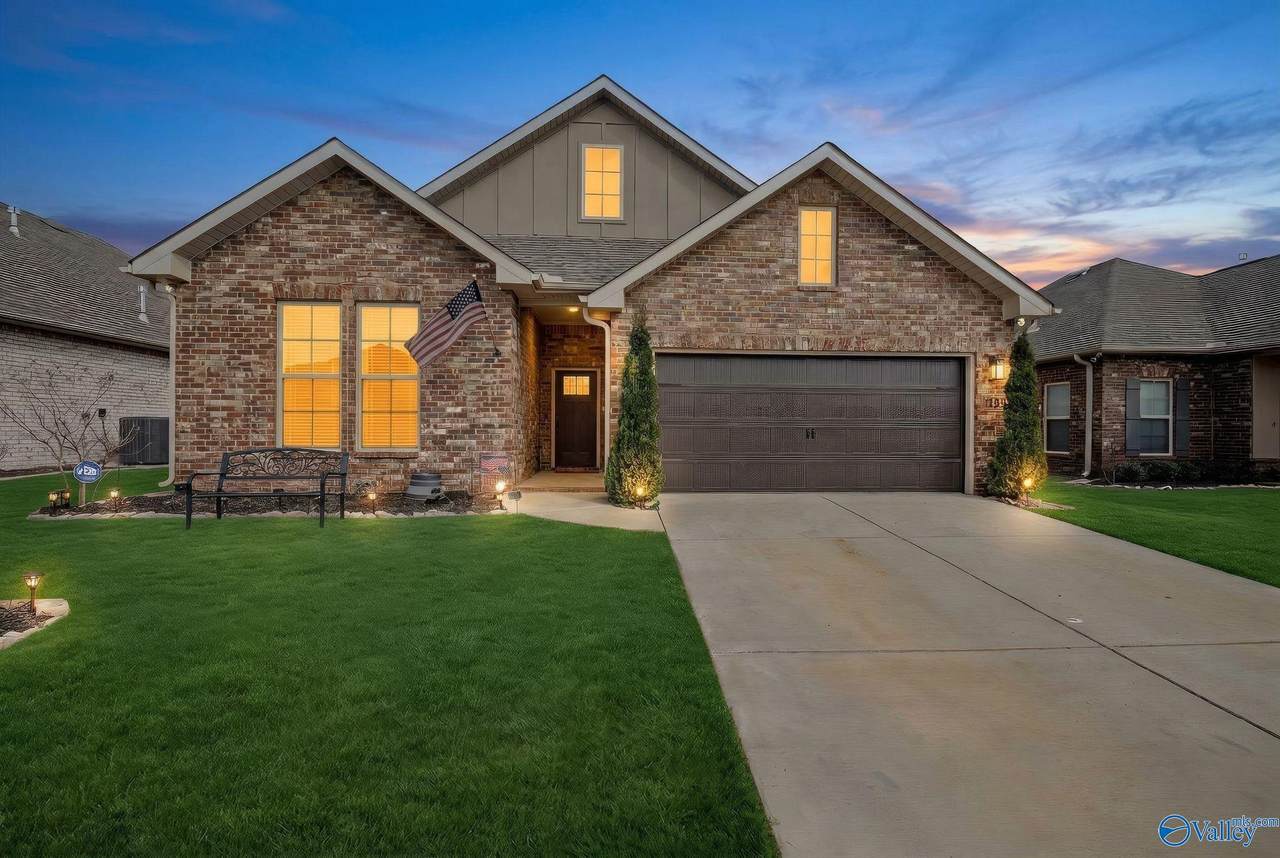 12762 Juniors Drive - Photo 1