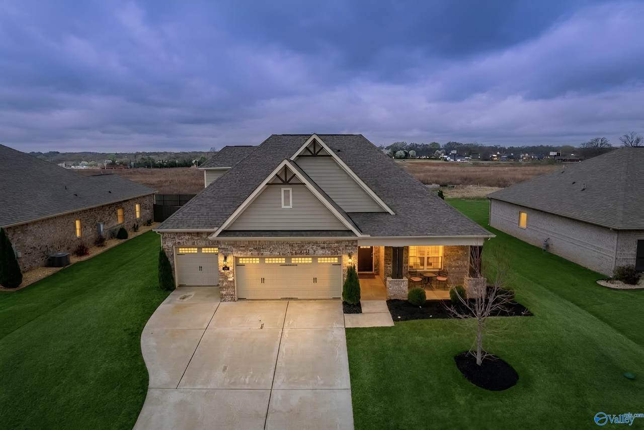 138 Shangrila Way - Photo 1