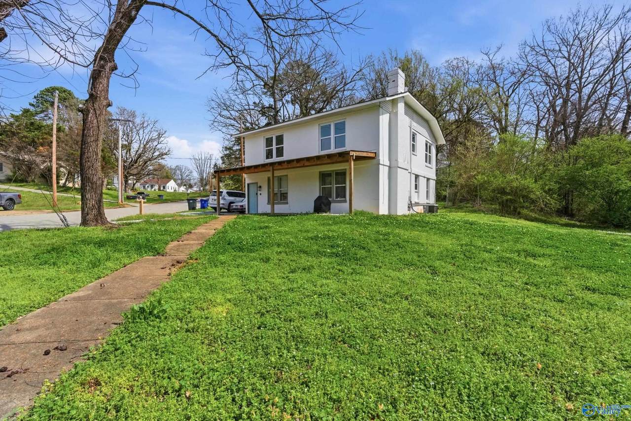 528 Royal Avenue - Photo 1