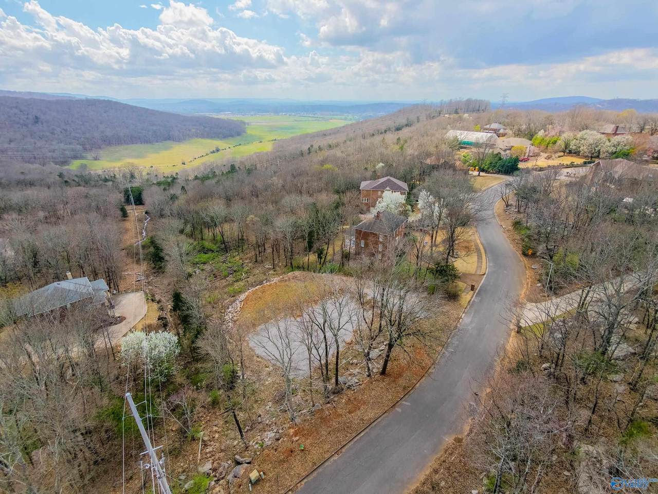 1610 Chandler Road - Photo 1
