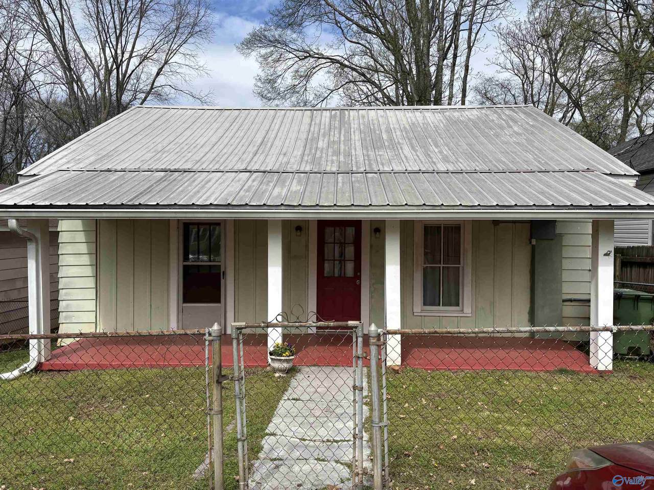 1415 Humes Avenue - Photo 1