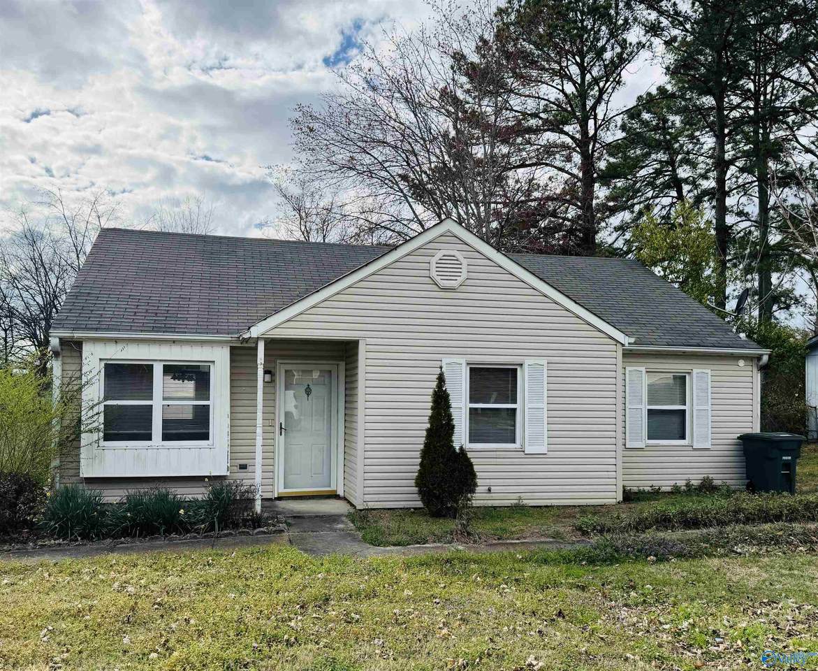 13900 Wyandotte Drive - Photo 1