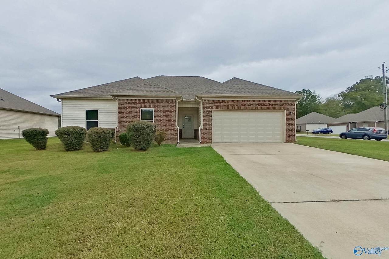 45 Hawk Lane - Photo 1