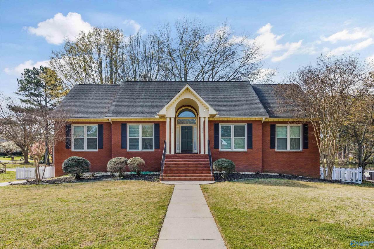 87 Jay Drive - Photo 1