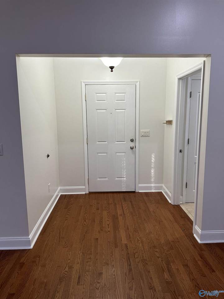https://bt-photos.global.ssl.fastly.net/nalmls/1280_boomver_1_21913429-2.jpg