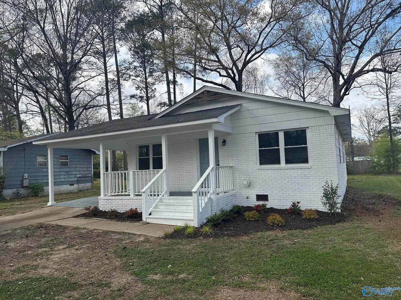1015 Cornelia Circle - Photo 1