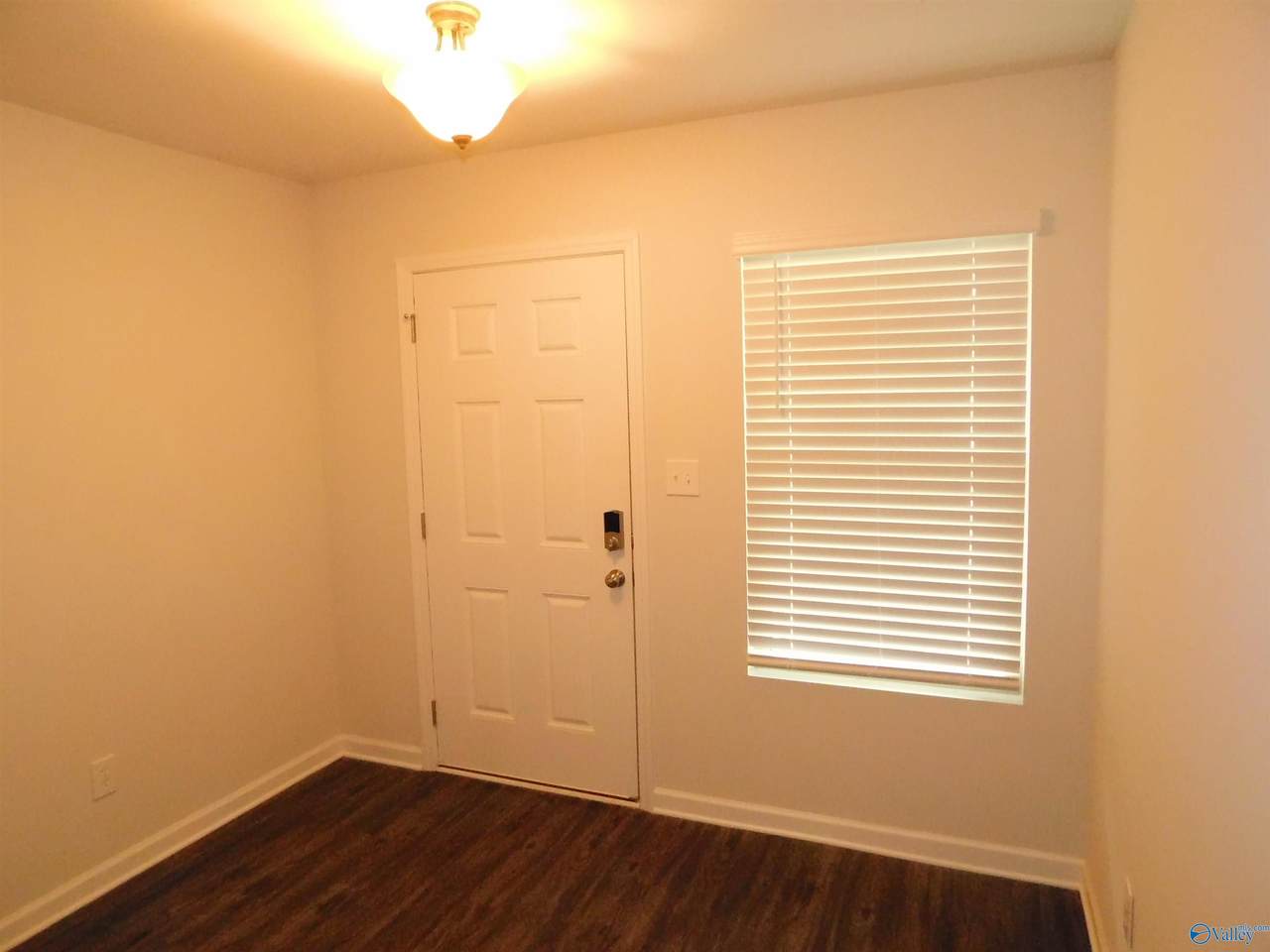 https://bt-photos.global.ssl.fastly.net/nalmls/orig_boomver_1_21913731-2.jpg