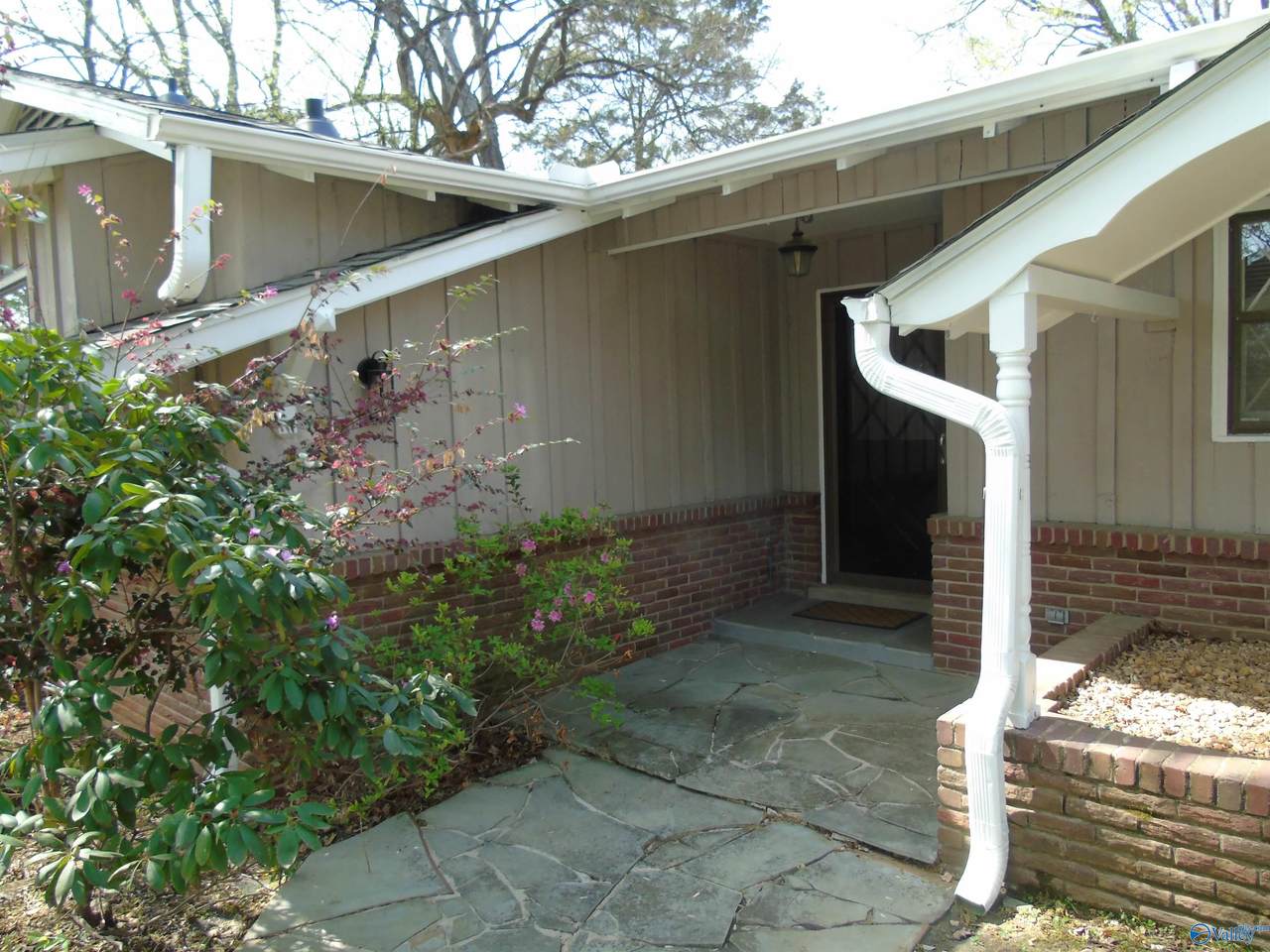 https://bt-photos.global.ssl.fastly.net/nalmls/1280_boomver_1_21913866-2.jpg