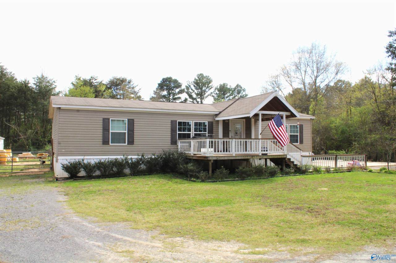 465 Pine Trail - Photo 1
