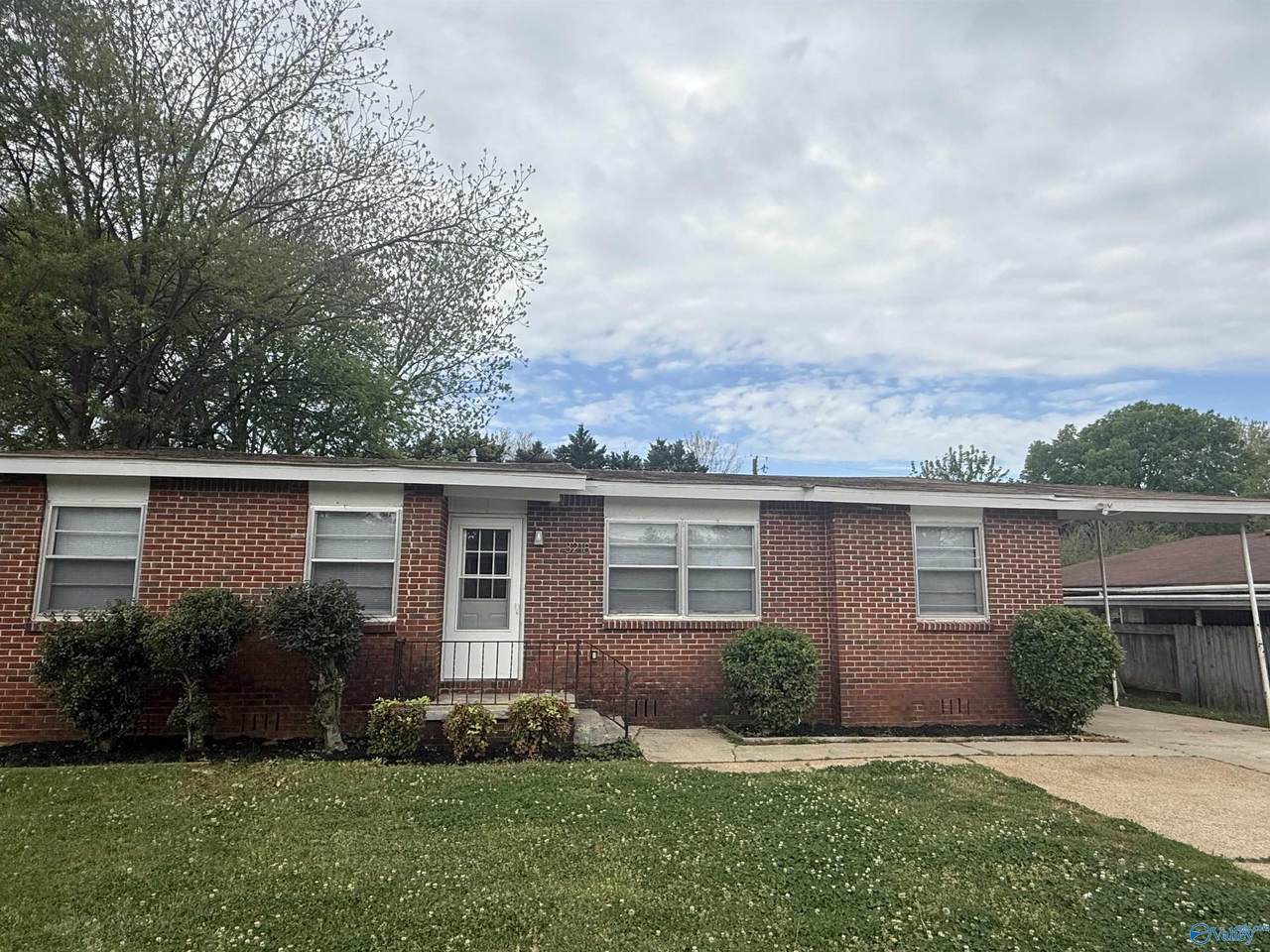 3218 Fairacres Road - Photo 1