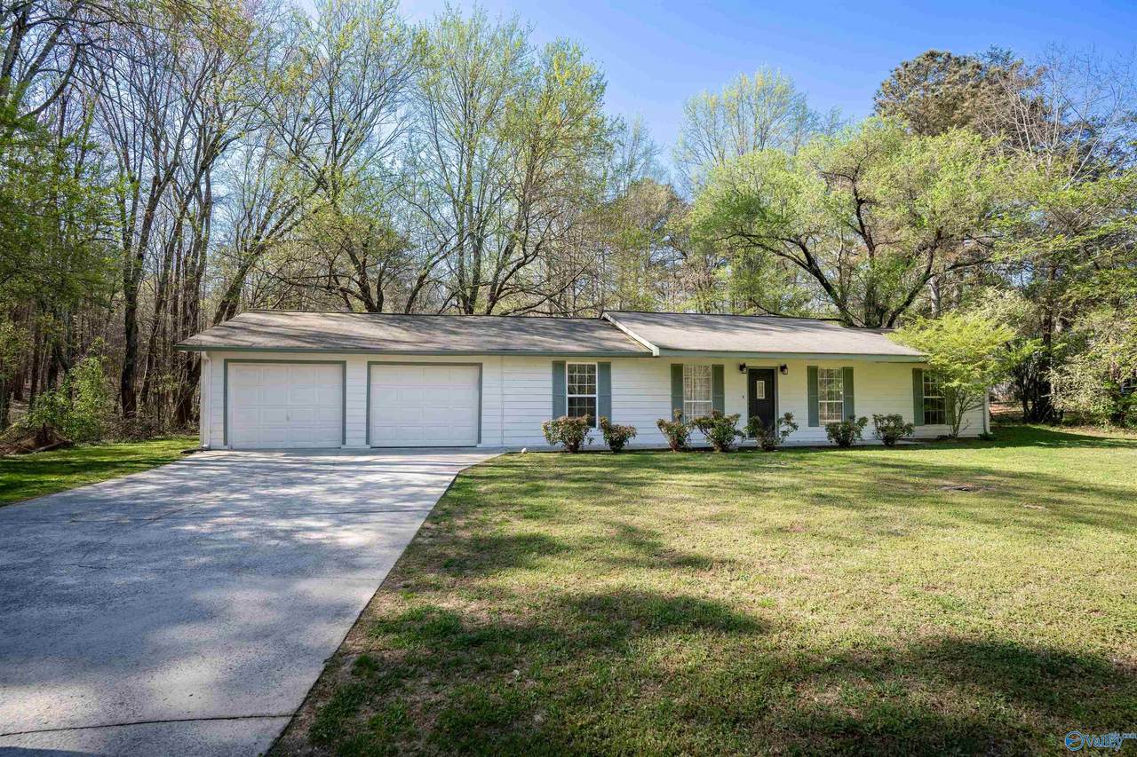 1416 Skyline Avenue - Photo 1