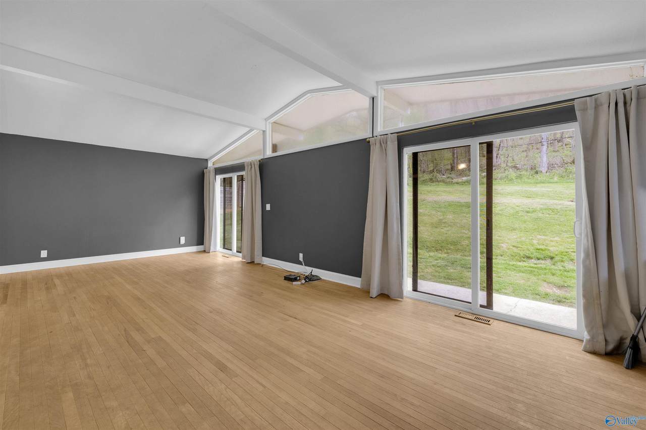 https://bt-photos.global.ssl.fastly.net/nalmls/1280_boomver_1_21914438-2.jpg