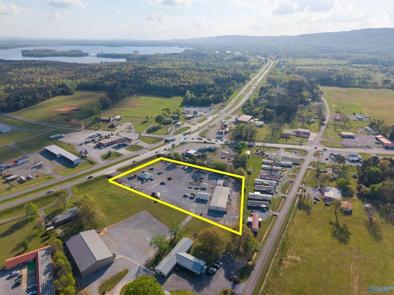 5855 Weiss Lake Boulevard - Photo 1