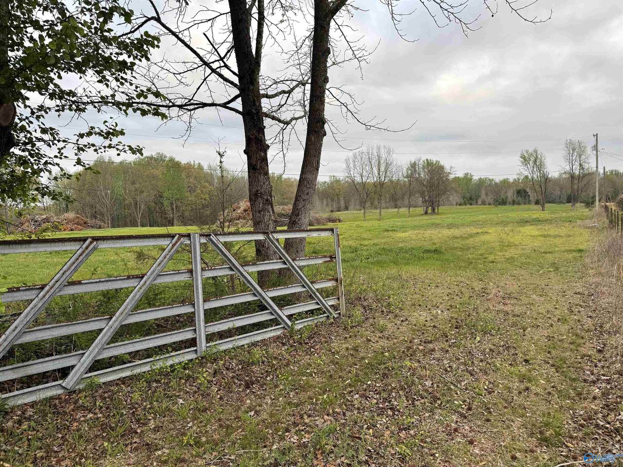 4 Glass Hollow Road - Photo 1