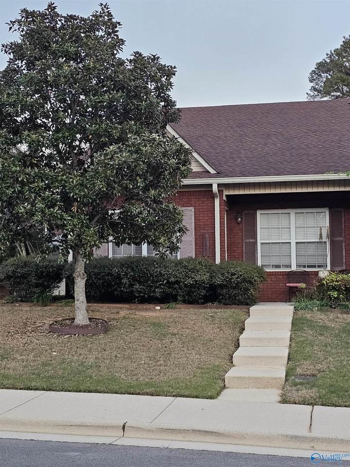 1206 Autumnwood Lane - Photo 1