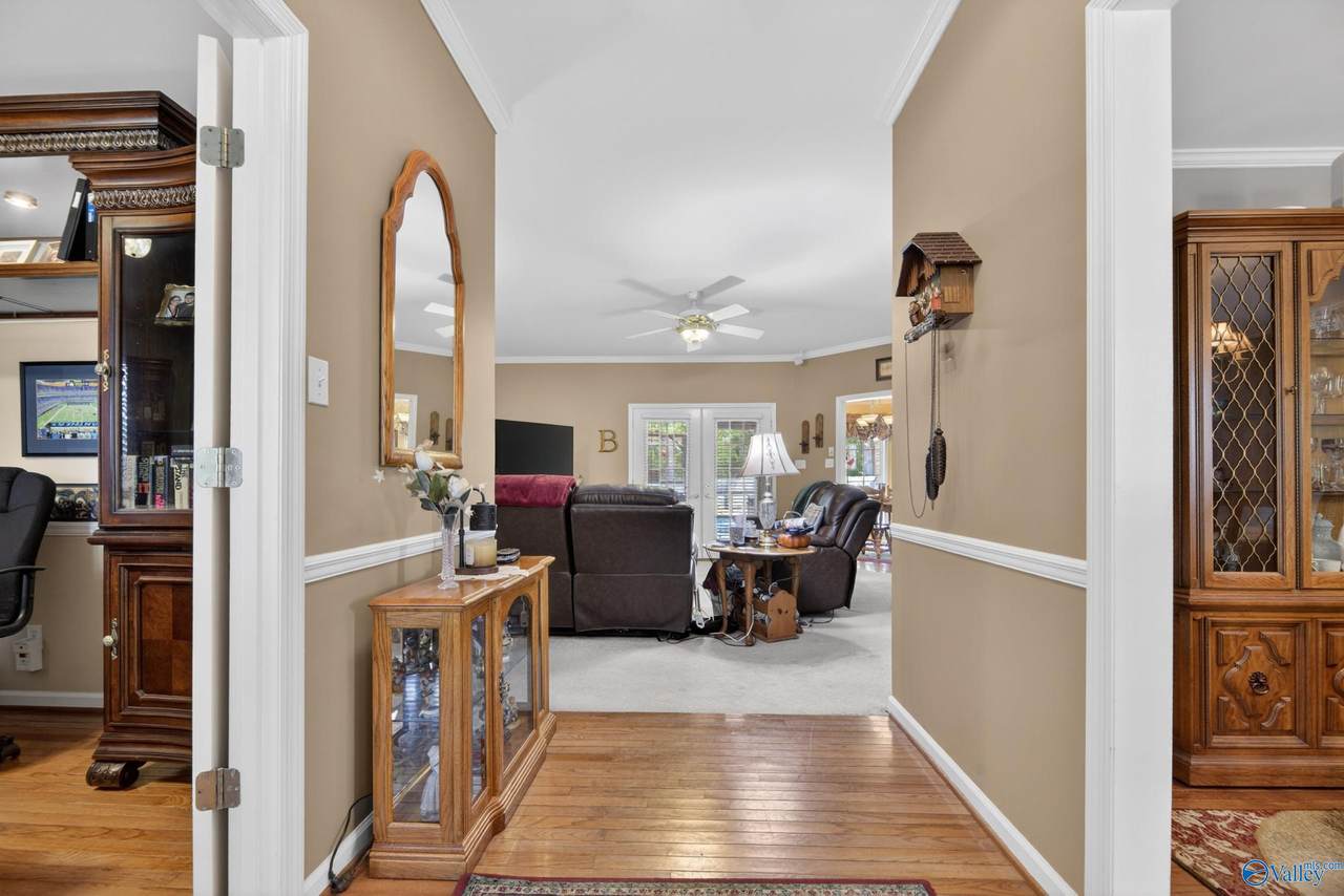 https://bt-photos.global.ssl.fastly.net/nalmls/1280_boomver_1_21914838-2.jpg