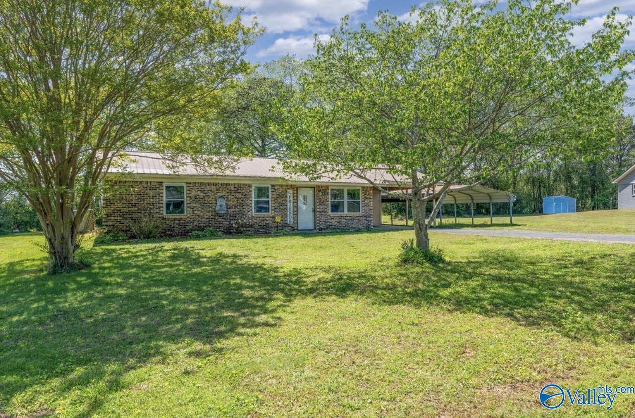 632 Robinhood Way - Photo 1