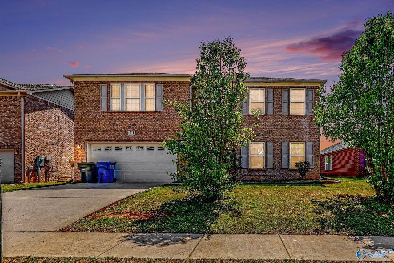 211 Ivyleaf Drive - Photo 1
