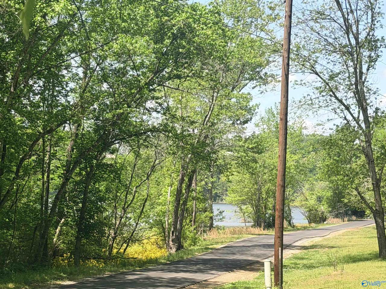 https://bt-photos.global.ssl.fastly.net/nalmls/1280_boomver_1_21915142-2.jpg