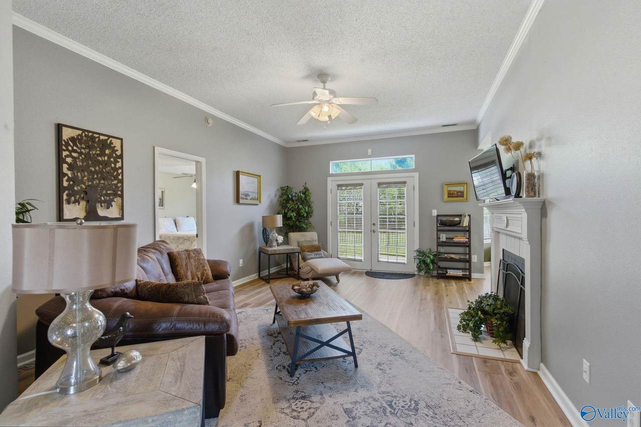 236 River Oaks Drive - Photo 1