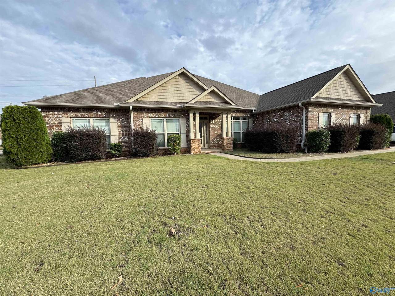 140 Harbor Glen Drive - Photo 1