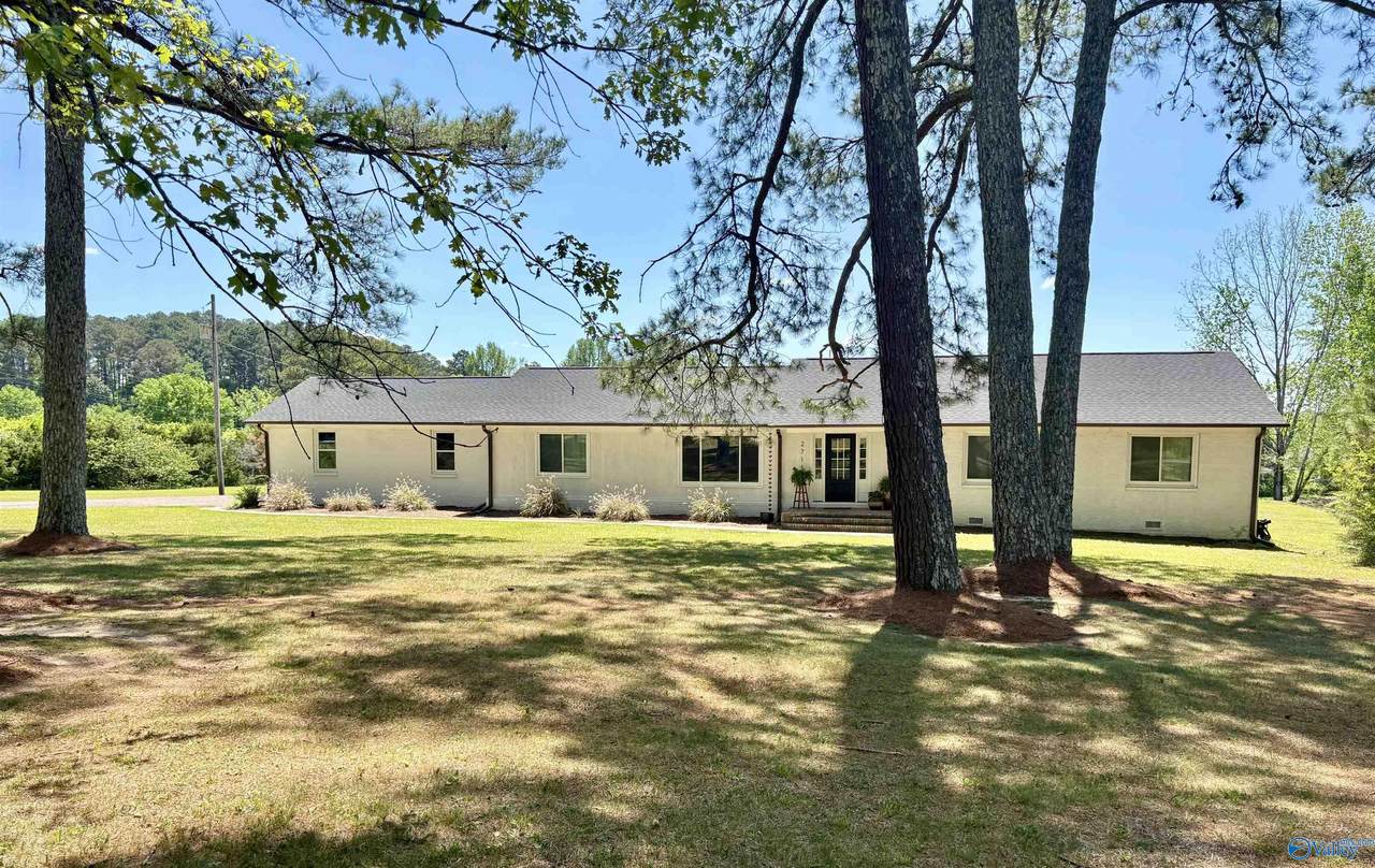 2711 West Chapel Hill Road - Photo 1