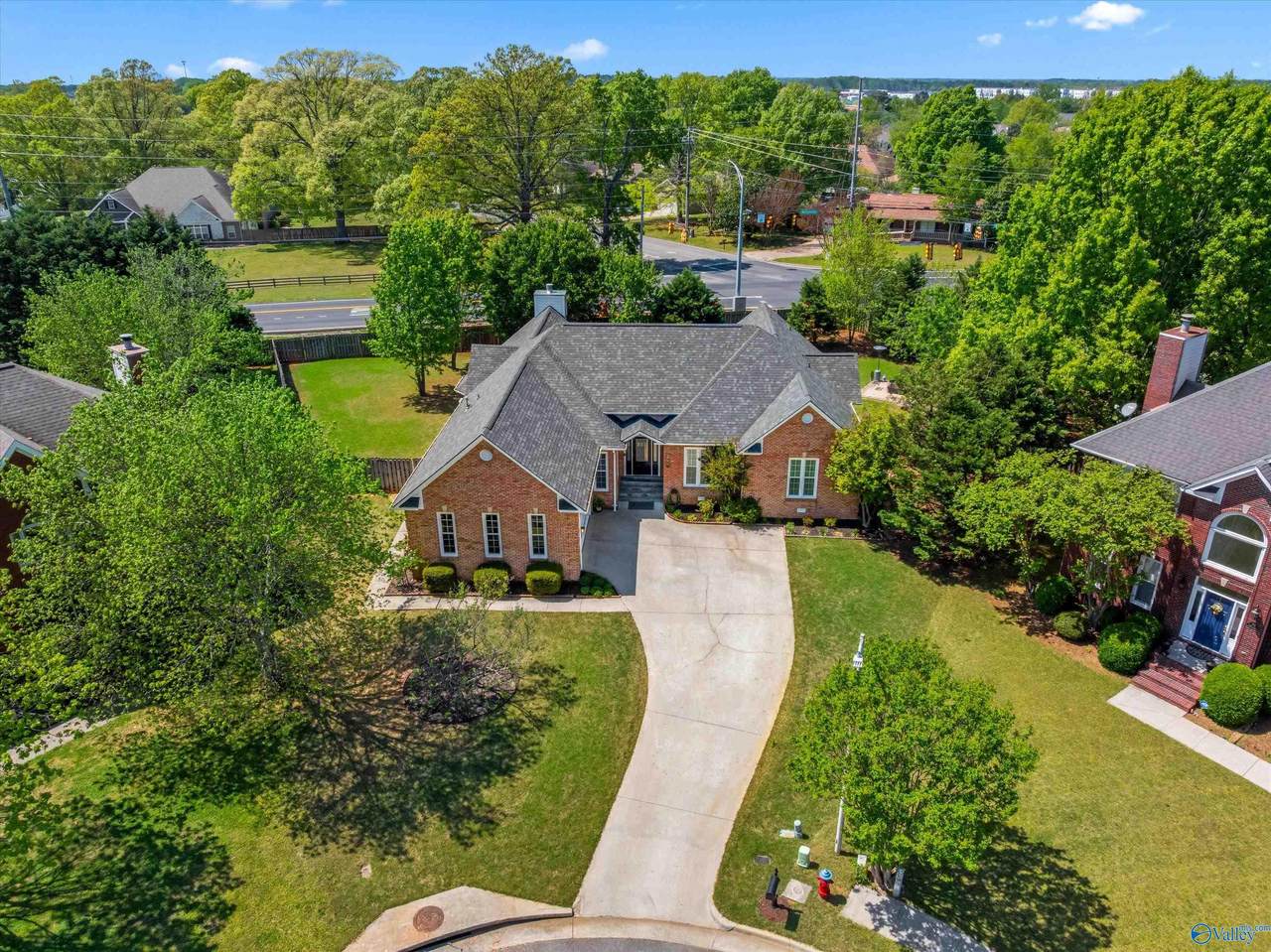 108 Pebble Court - Photo 1