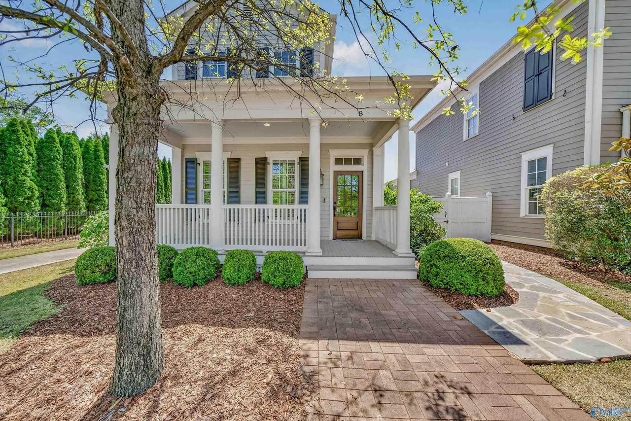 8 College Hill Circle - Photo 1