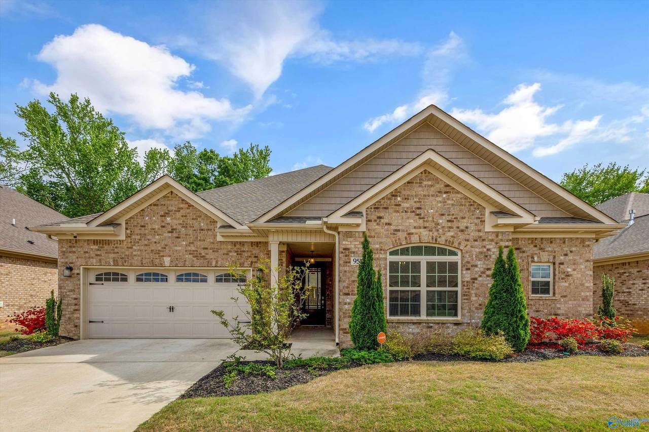 9512 Abington Cove Boulevard - Photo 1