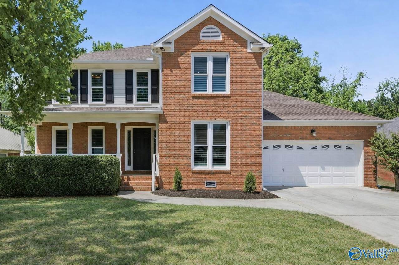 102 Medicine Bend Court - Photo 1