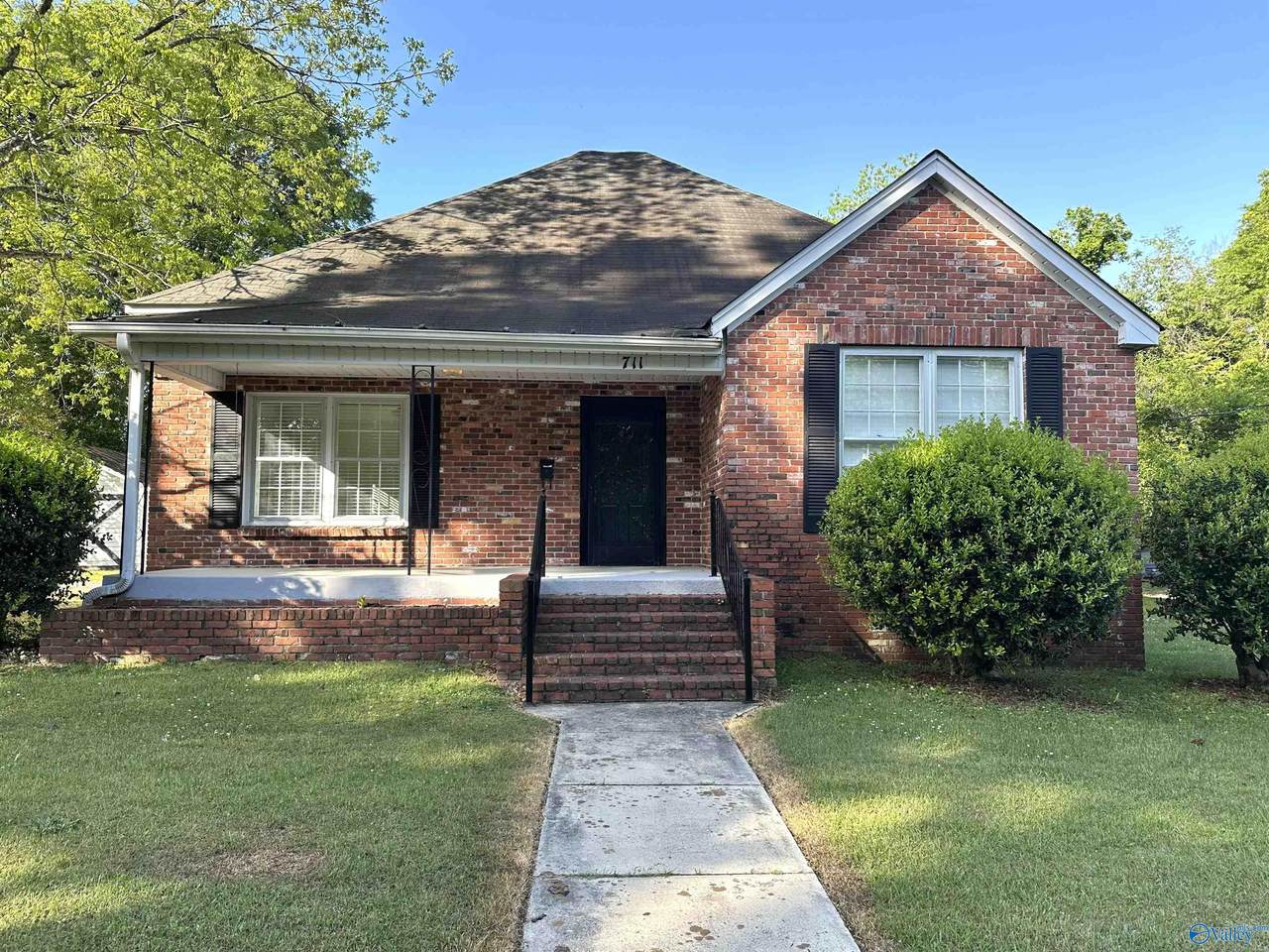 711 Nuckolls Street - Photo 1