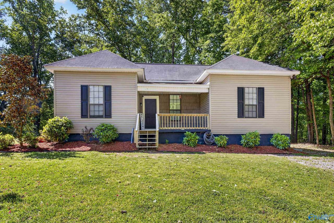 2547 Pinedale Drive - Photo 1